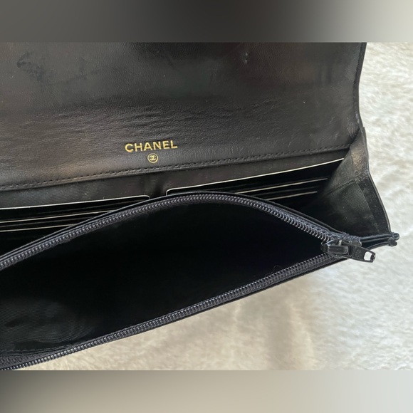 Chanel patent wallet - Picture 13 of 16